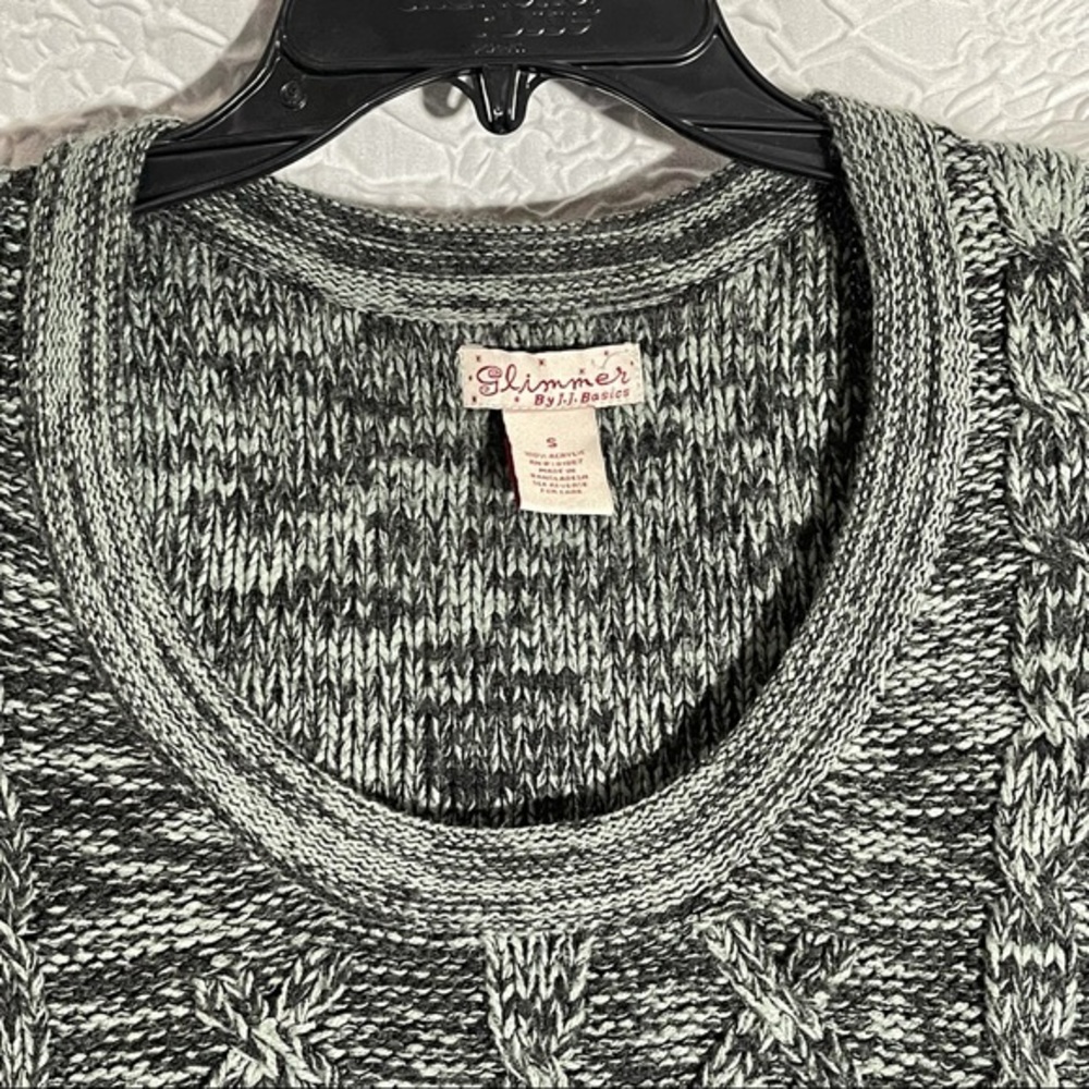 Worn Once! Glimmer by J.J. Basics Gray Knit Short Sleeve Winter Dress Top - Picture 2 of 5